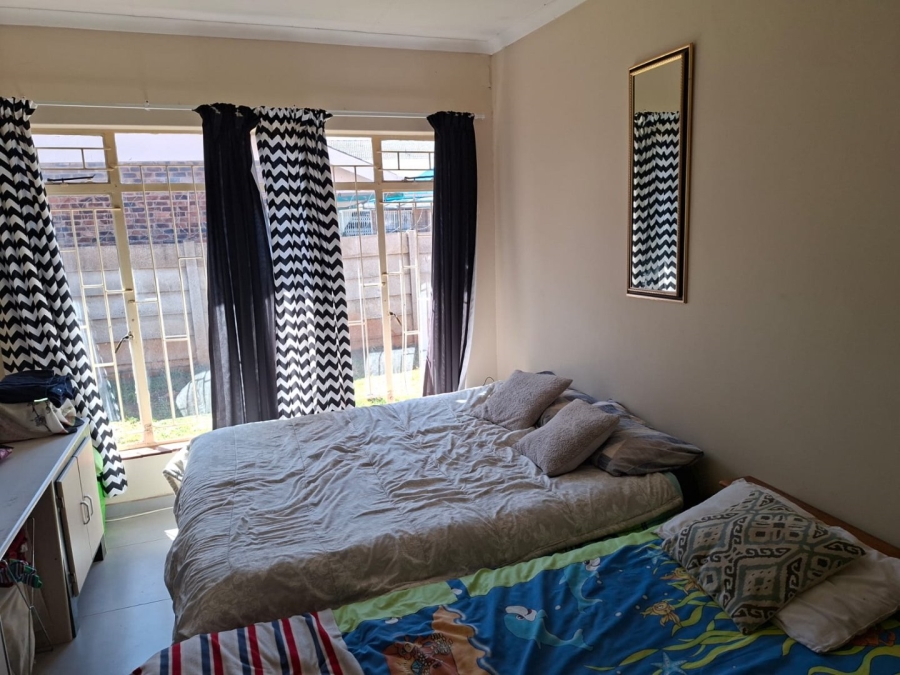 To Let 2 Bedroom Property for Rent in Meiringspark North West